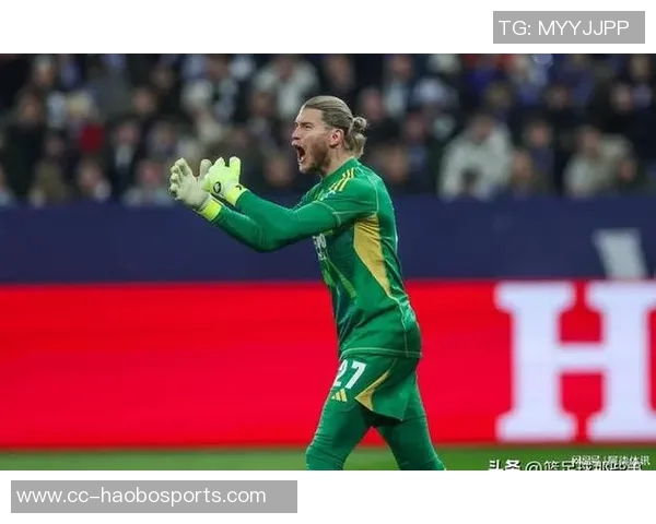 沙尔克04在德乙中表现出色卡里乌斯守门稳健15场比赛零封8次